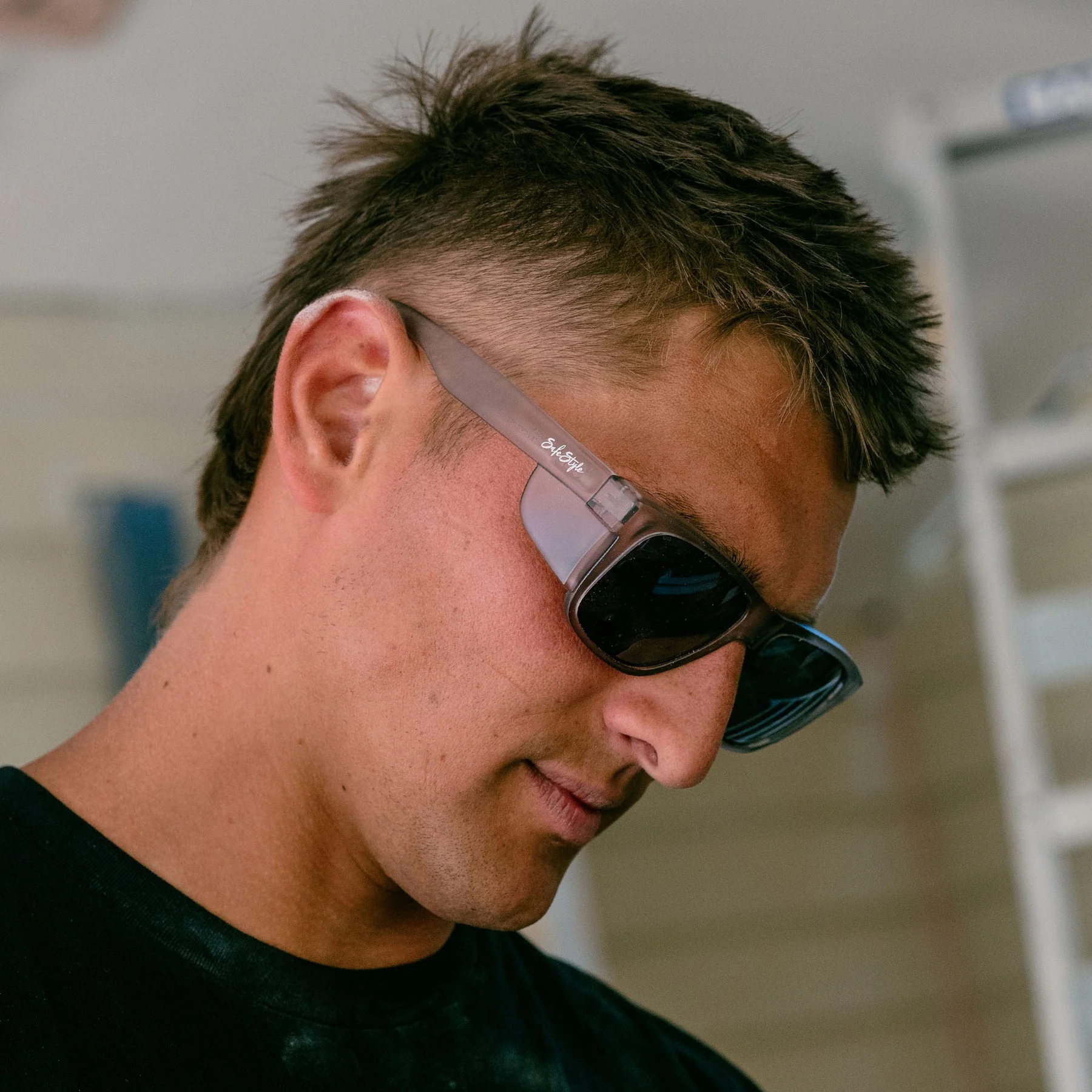 Fusions XL Matte Graphite Frame Grey Polarised Lens - Image 5